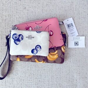 Coach Corner Zip Trio wristlet